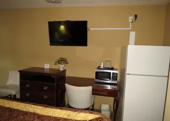 First Western Inn Caseyville hotel thumbnail 4