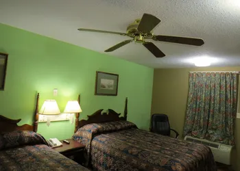 First Western Inn Caseyville hotel thumbnail 7
