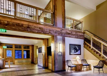Canyon Lodge & Cabins - Inside the Park hotel thumbnail 3
