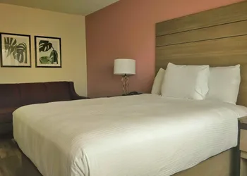 Arya Inn & Suites hotel thumbnail 6