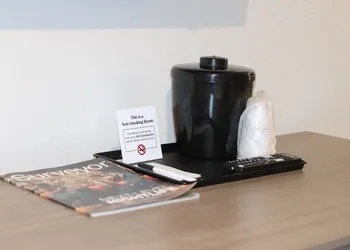 Arya Inn & Suites hotel thumbnail 8