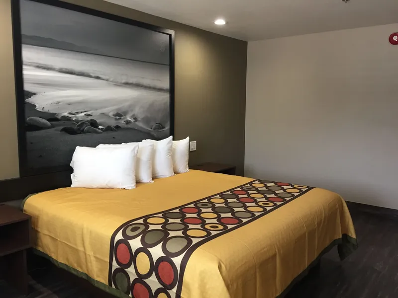 Super 8 by Wyndham National City Chula Vista hotel detail image 6