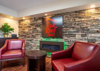 Red Roof Inn Marion, IN hotel thumbnail 2