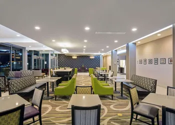 La Quinta Inn & Suites by Wyndham Cedar City hotel thumbnail 2