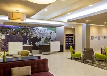 La Quinta Inn & Suites by Wyndham Cedar City hotel thumbnail 3