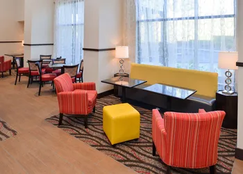 Hampton Inn & Suites California University-Pittsburgh hotel thumbnail 4