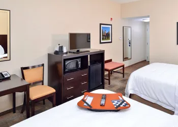Hampton Inn & Suites California University-Pittsburgh hotel thumbnail 5