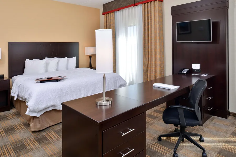 Hampton Inn & Suites California University-Pittsburgh hotel detail image 6
