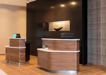 Courtyard by Marriott Holland Downtown hotel thumbnail 3