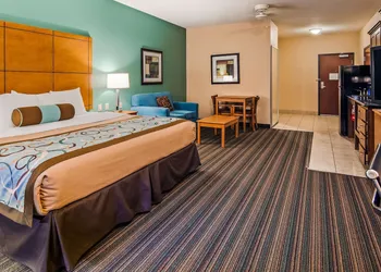 Best Western Plus Seminole Hotel & Suites hotel thumbnail 6