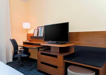 Fairfield Inn & Suites Pleasanton hotel thumbnail 3