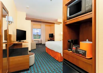 Fairfield Inn & Suites Pleasanton hotel thumbnail 4