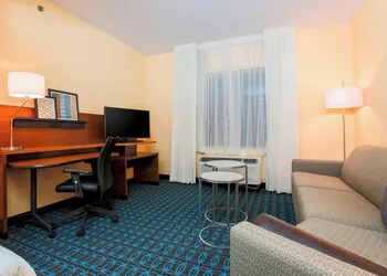 Fairfield Inn & Suites Pleasanton hotel thumbnail 5