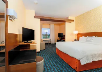 Fairfield Inn & Suites Pleasanton hotel thumbnail 8
