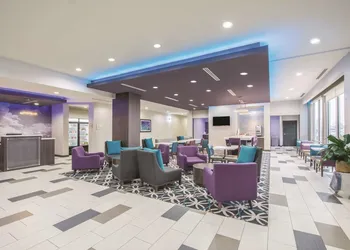 La Quinta Inn & Suites by Wyndham Enid hotel thumbnail 6