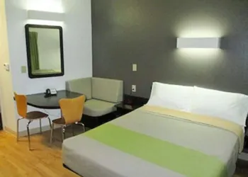 Studio 6 Sweetwater, TX hotel thumbnail 6