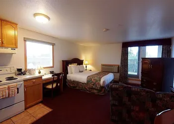 Executive House Suites Hotel & Conference Centre hotel thumbnail 3