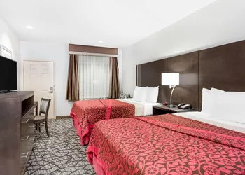 Days Inn & Suites by Wyndham Madisonville hotel thumbnail 5