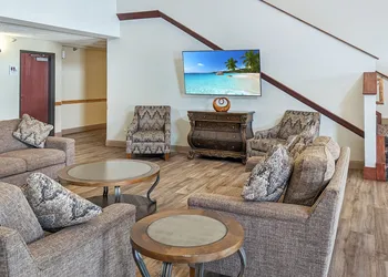 Estherville Hotel & Suites hotel thumbnail 4
