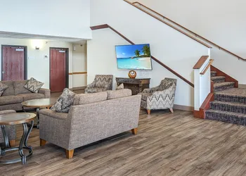 Estherville Hotel & Suites hotel thumbnail 5