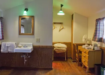 Roosevelt Lodge & Cabins - Inside the Park hotel thumbnail 5