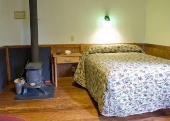 Roosevelt Lodge & Cabins - Inside the Park hotel thumbnail 8