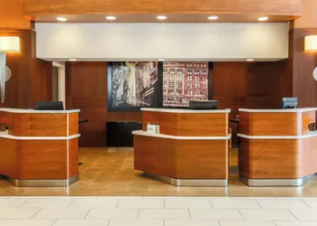 Courtyard by Marriott Pittsburgh Downtown hotel thumbnail 2