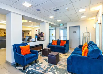 Comfort Inn And Suites hotel thumbnail 2