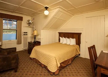Many Glacier Hotel - Inside the Park hotel thumbnail 3