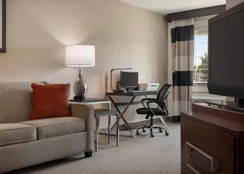 Ramada by Wyndham Del Rio hotel thumbnail 4