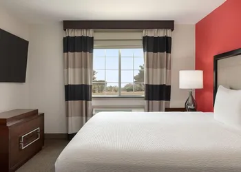 Ramada by Wyndham Del Rio hotel thumbnail 5