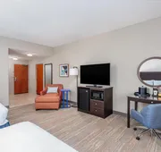 Hampton Inn & Suites Parkersburg Downtown hotel detail image 3