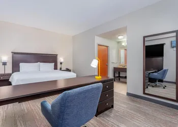Hampton Inn & Suites Parkersburg Downtown hotel thumbnail 5