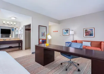 Hampton Inn & Suites Parkersburg Downtown hotel thumbnail 7