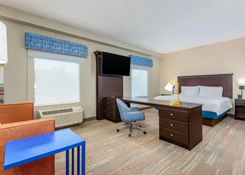 Hampton Inn & Suites Parkersburg Downtown hotel thumbnail 8