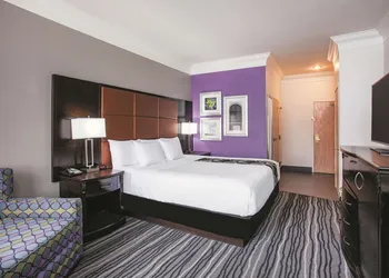 La Quinta Inn & Suites by Wyndham Dublin - Pleasanton hotel thumbnail 4