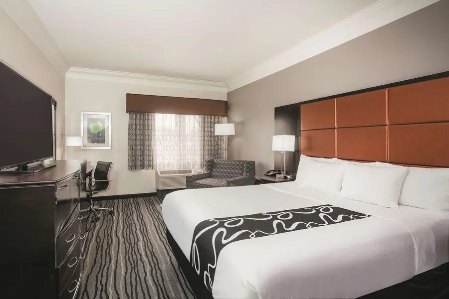 La Quinta Inn & Suites by Wyndham Dublin - Pleasanton hotel detail image 6