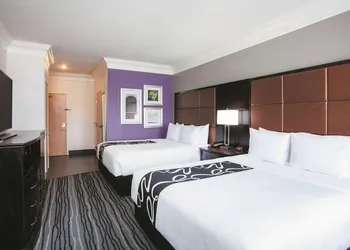 La Quinta Inn & Suites by Wyndham Dublin - Pleasanton hotel thumbnail 8