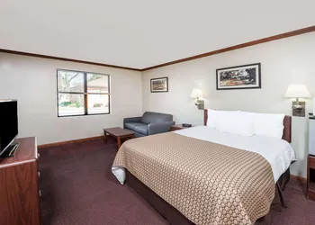 Knights Inn Jacksonville East Morton Ave hotel thumbnail 6