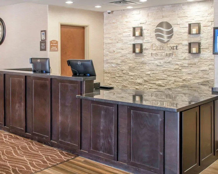 Comfort Inn & Suites hotel detail image 2