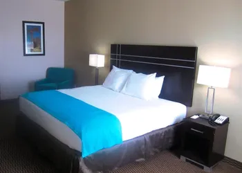 Americas Best Value Inn & Suites Cuero hotel thumbnail 6