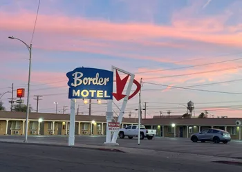 Border Motel hotel thumbnail 4