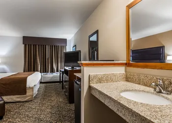 Best Western Oak Meadows Inn hotel thumbnail 8