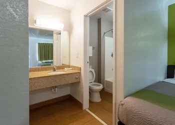 Motel 6 Camp Springs, DC - South Camp Springs hotel thumbnail 4