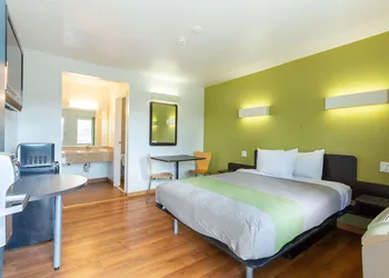 Motel 6 Camp Springs, DC - South Camp Springs hotel thumbnail 8