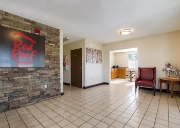 Red Roof Inn Shelbyville hotel thumbnail 3