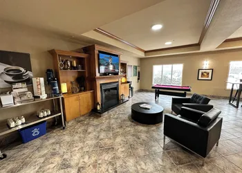 Clarion Pointe hotel thumbnail 8