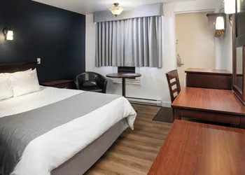 Hotel Marineau La Tuque Centre hotel thumbnail 5