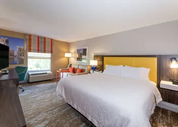 Hampton Inn & Suites Raleigh Cary Lenovo Center hotel thumbnail 6