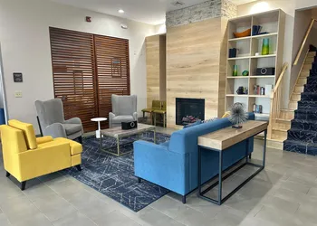 Comfort Inn & Suites Cartersville - Emerson Lake Point hotel thumbnail 4